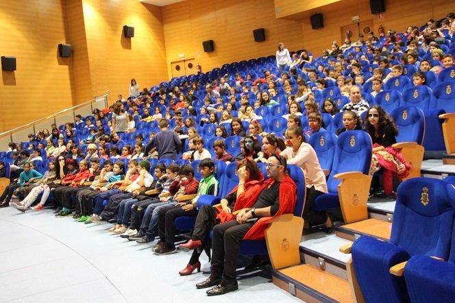 Inauguración Muestra Teatro niños reina sofía alumnos