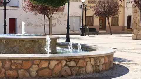 Fuente Plaza de la Iglesia