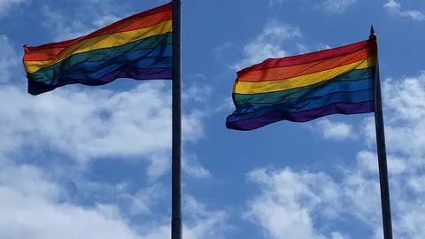 bandera orgullo gay