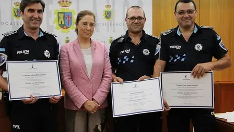 Polic&iacute;as locales medalla plata
