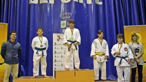 15064081_10208516988256463_715112296_o