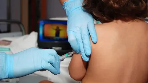 vacuna ni&ntilde;o hospital salud