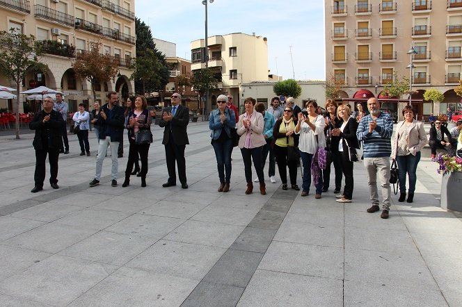 Lazo Rosa Ayuntamiento AECC